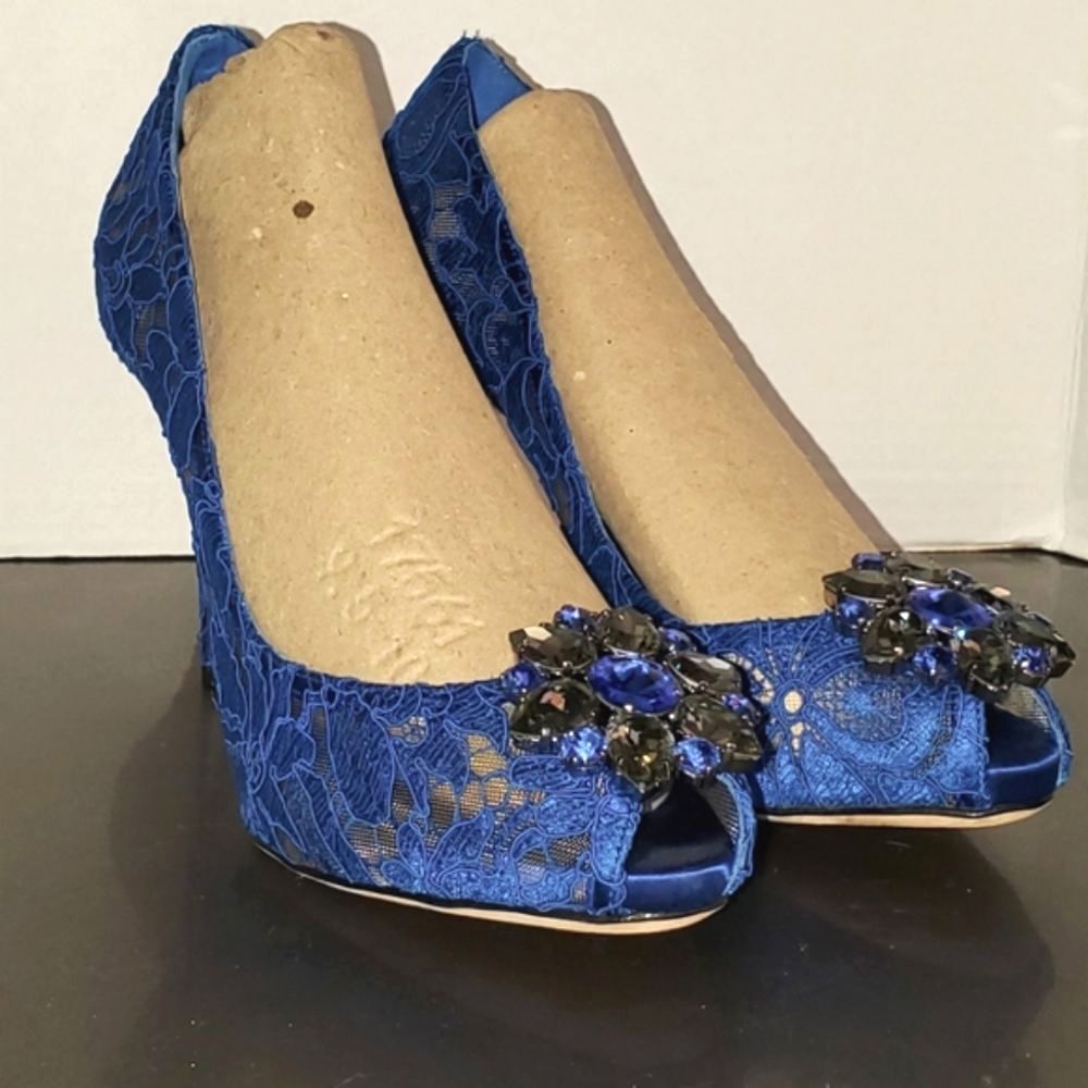 Dolce & Gabbana Taormina Blue Lace Peep-Toe Pumps with Crystal Brooches 39.5